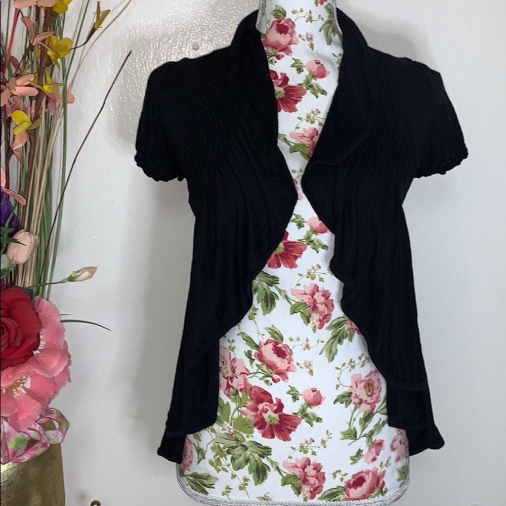 Pretty black blouse 🌷